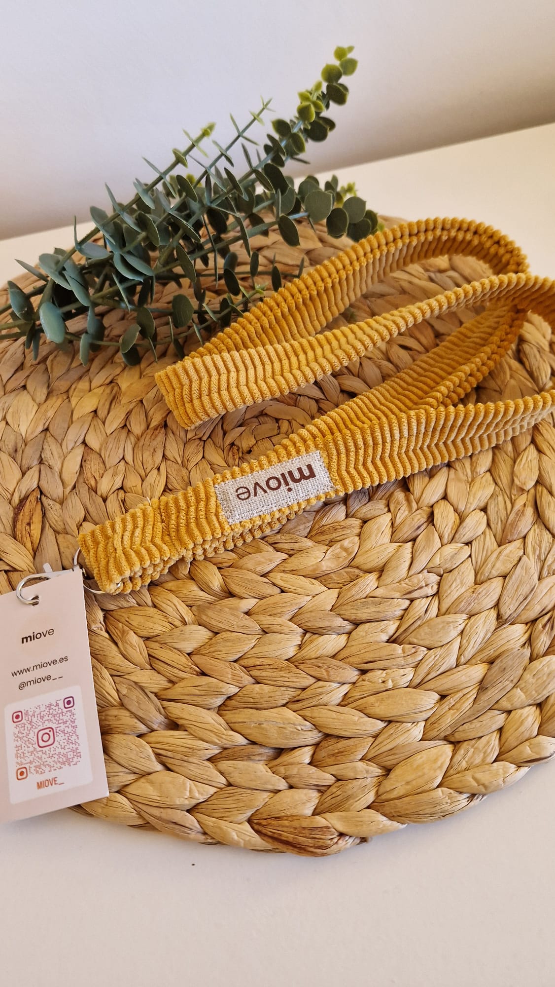 Hang your mobile or keys